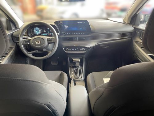 https://csb-strapi-files.fsn1.your-objectstorage.com/inventory-cars/images/ce873bd2fb4ab540d26b9955ae0edc4b3a1029bc/10_500_9150.jpg