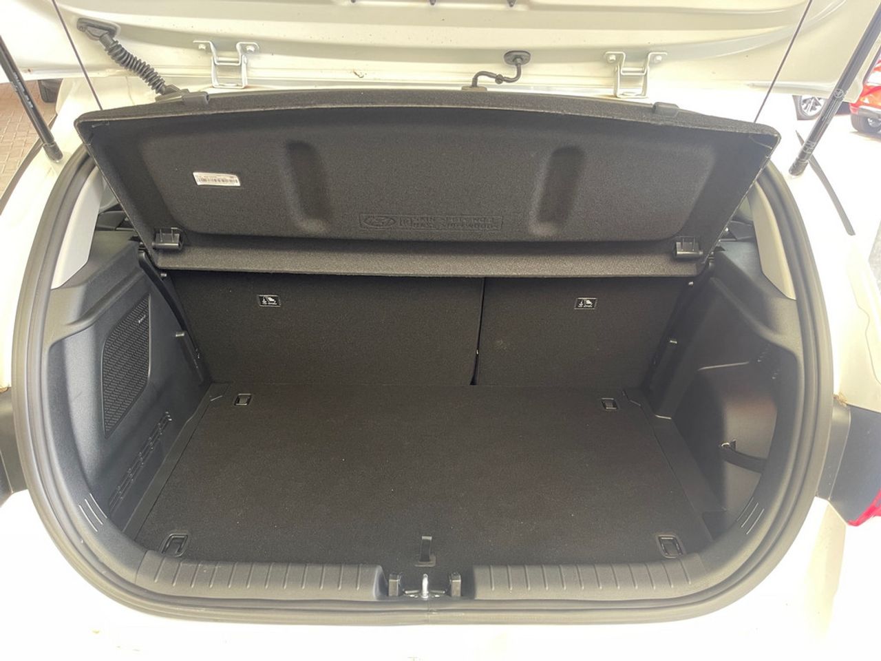 https://csb-strapi-files.fsn1.your-objectstorage.com/inventory-cars/images/ce873bd2fb4ab540d26b9955ae0edc4b3a1029bc/11_1280_6234.jpg
