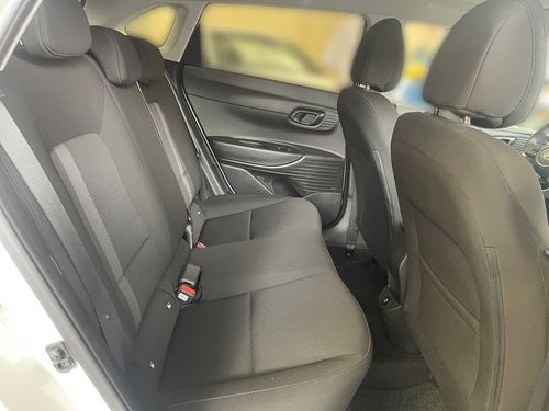 https://csb-strapi-files.fsn1.your-objectstorage.com/inventory-cars/images/ce873bd2fb4ab540d26b9955ae0edc4b3a1029bc/12_500_3613.jpg