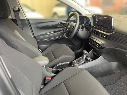 https://csb-strapi-files.fsn1.your-objectstorage.com/inventory-cars/images/ce873bd2fb4ab540d26b9955ae0edc4b3a1029bc/13_500_1457.jpg