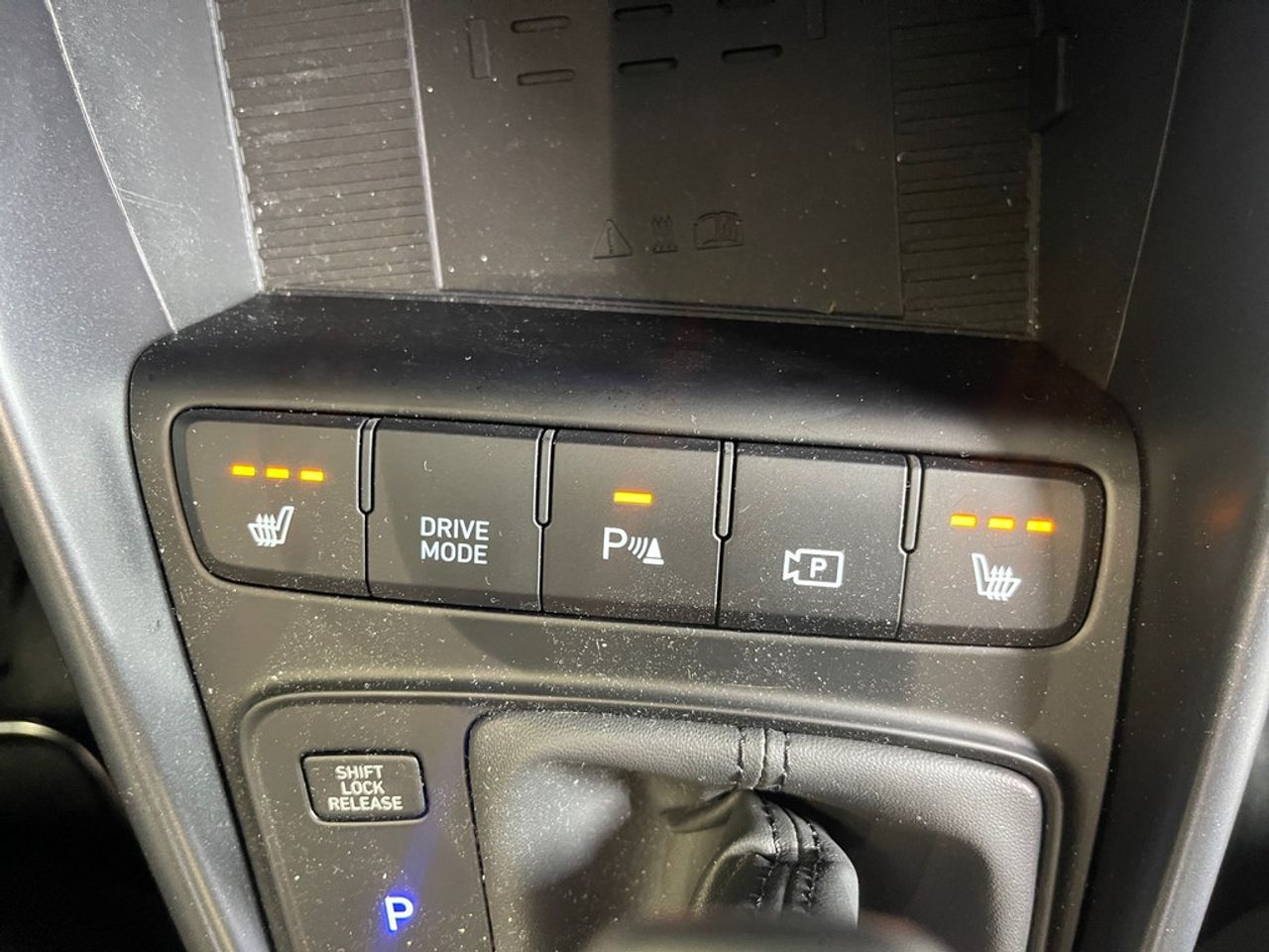 https://csb-strapi-files.fsn1.your-objectstorage.com/inventory-cars/images/ce873bd2fb4ab540d26b9955ae0edc4b3a1029bc/15_1280_9037.jpg