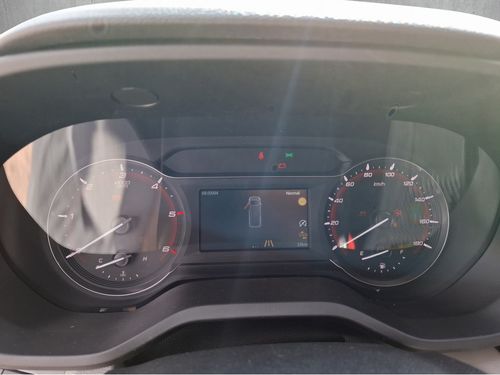 https://csb-strapi-files.fsn1.your-objectstorage.com/inventory-cars/images/ce8db357a25e9f38d93e3785d072f8d3a4cb6813/11_500_3441.jpg