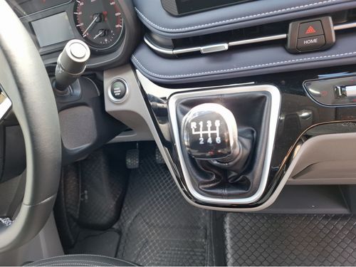 https://csb-strapi-files.fsn1.your-objectstorage.com/inventory-cars/images/ce8db357a25e9f38d93e3785d072f8d3a4cb6813/16_500_6086.jpg