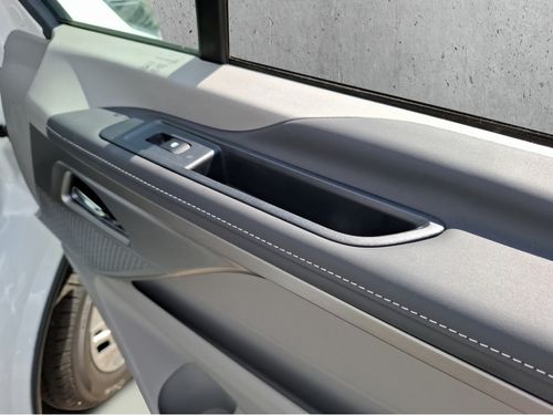 https://csb-strapi-files.fsn1.your-objectstorage.com/inventory-cars/images/ce8db357a25e9f38d93e3785d072f8d3a4cb6813/20_500_4295.jpg