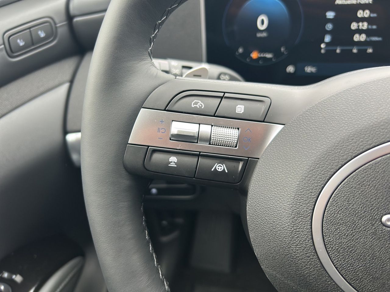 https://csb-strapi-files.fsn1.your-objectstorage.com/inventory-cars/images/cf68968959dba24855ff9545515aae26b0241a76/32_1280_6779.jpg