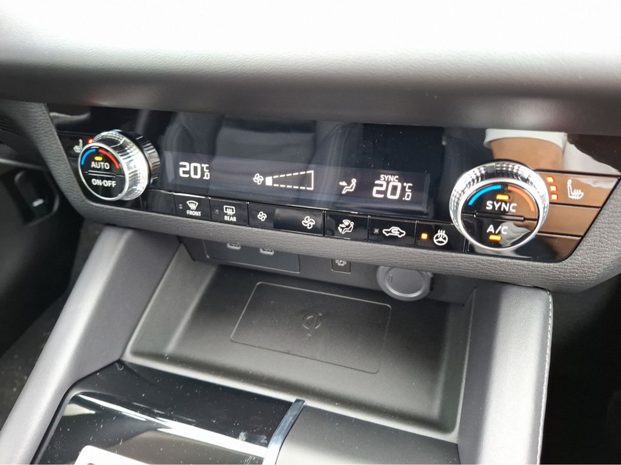 https://csb-strapi-files.fsn1.your-objectstorage.com/inventory-cars/images/cf7417f963cf4f6ba09116168ca07de197c02282/21_1280_5462.jpg