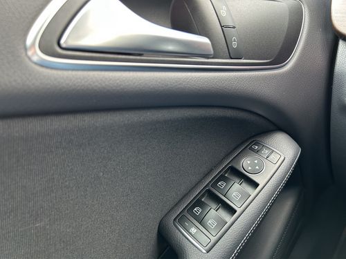 https://csb-strapi-files.fsn1.your-objectstorage.com/inventory-cars/images/cfa23a86867e754b42df465ee62dcd8b1895c811/13_500_5199.jpg