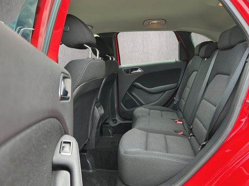 https://csb-strapi-files.fsn1.your-objectstorage.com/inventory-cars/images/cfa23a86867e754b42df465ee62dcd8b1895c811/14_500_7431.jpg