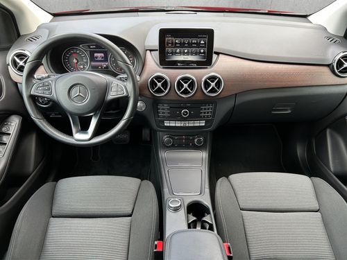 https://csb-strapi-files.fsn1.your-objectstorage.com/inventory-cars/images/cfa23a86867e754b42df465ee62dcd8b1895c811/15_500_4968.jpg