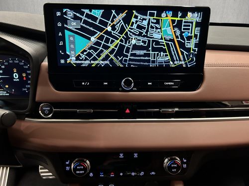 https://csb-strapi-files.fsn1.your-objectstorage.com/inventory-cars/images/cfb4eae63352a3692fe0a18488737a3ab76e2456/12_500_2515.jpg