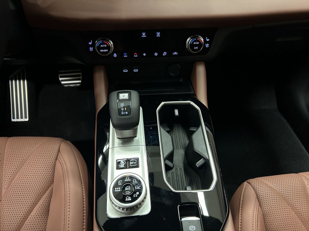 https://csb-strapi-files.fsn1.your-objectstorage.com/inventory-cars/images/cfb4eae63352a3692fe0a18488737a3ab76e2456/16_1280_4677.jpg