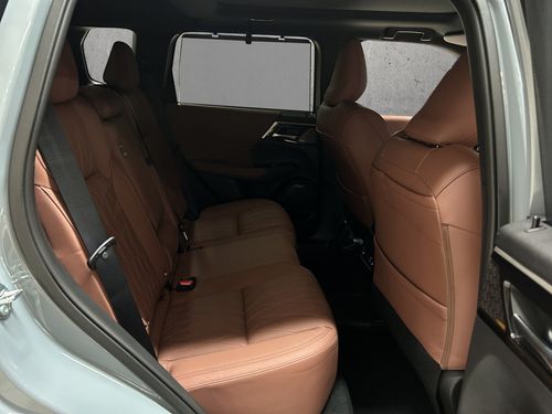 https://csb-strapi-files.fsn1.your-objectstorage.com/inventory-cars/images/cfb4eae63352a3692fe0a18488737a3ab76e2456/18_500_7857.jpg