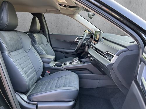 https://csb-strapi-files.fsn1.your-objectstorage.com/inventory-cars/images/d07c1a2191681ca3542874a190d2bc80688f440d/19_500_5990.jpg
