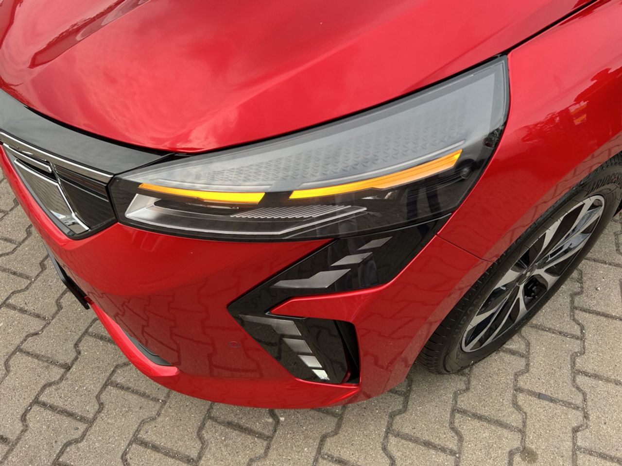 https://csb-strapi-files.fsn1.your-objectstorage.com/inventory-cars/images/d392801adc87655914920274a16b5f1946bda7ca/17_1280_4750.jpg