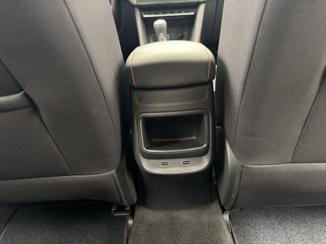 https://csb-strapi-files.fsn1.your-objectstorage.com/inventory-cars/images/d406d881715bee86f54a2cbaea3056517c2096ec/21_1280_2757.jpg