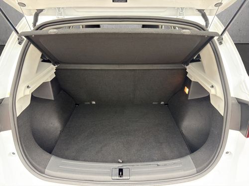 https://csb-strapi-files.fsn1.your-objectstorage.com/inventory-cars/images/d406d881715bee86f54a2cbaea3056517c2096ec/5_500_4999.jpg
