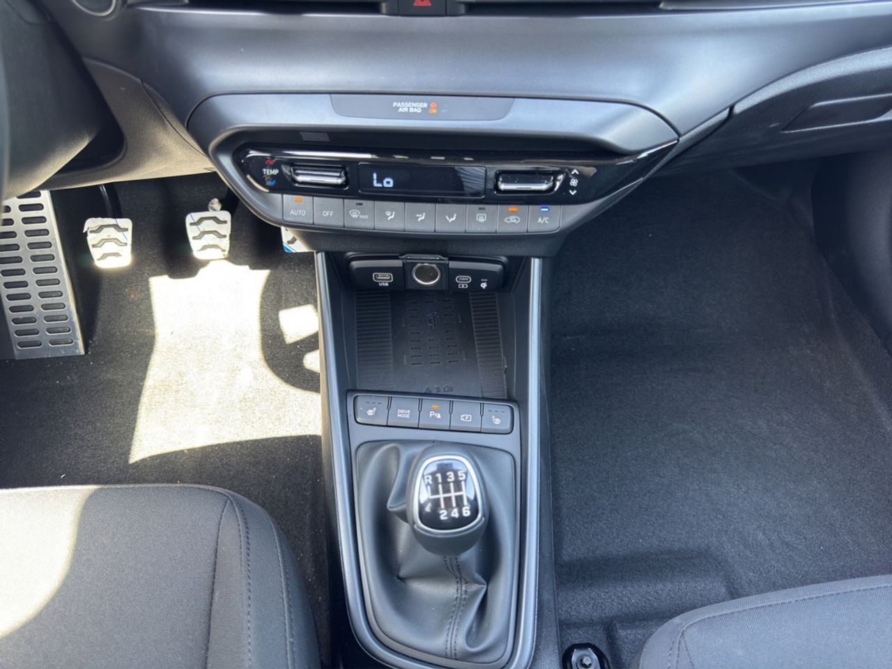 https://csb-strapi-files.fsn1.your-objectstorage.com/inventory-cars/images/d465ef99de4c64d439da217f85405c8baf56e5ce/17_1280_2991.jpg