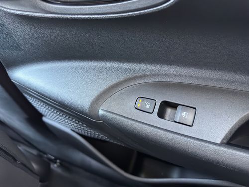 https://csb-strapi-files.fsn1.your-objectstorage.com/inventory-cars/images/d465ef99de4c64d439da217f85405c8baf56e5ce/20_500_5922.jpg