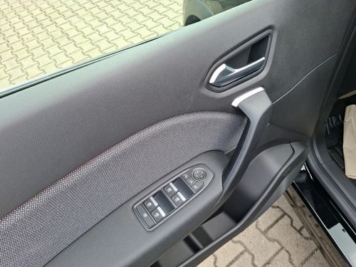 https://csb-strapi-files.fsn1.your-objectstorage.com/inventory-cars/images/d4a259ec8b3f8285cfa0cfca2dcee2a6fef1cf8b/13_500_1653.jpg