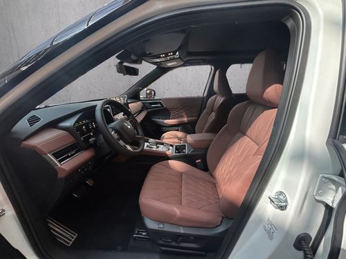 https://csb-strapi-files.fsn1.your-objectstorage.com/inventory-cars/images/d5c5a1c6a5b4963fc9104a0a910fd12e23794718/9_500_8572.jpg