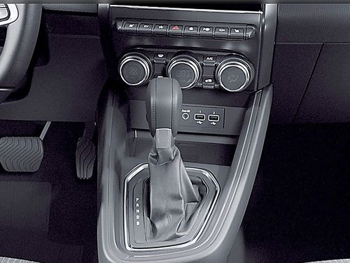 https://csb-strapi-files.fsn1.your-objectstorage.com/inventory-cars/images/d5d9712797a8aa182558b922824d19e18128ad13/11_500_9251.jpg