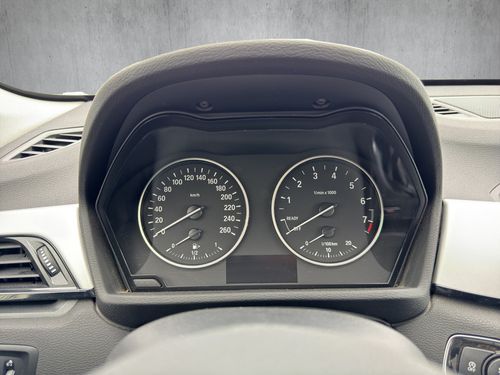 https://csb-strapi-files.fsn1.your-objectstorage.com/inventory-cars/images/d5f12791bb0b883016d64dba69f66608fd9510a9/17_500_7367.jpg