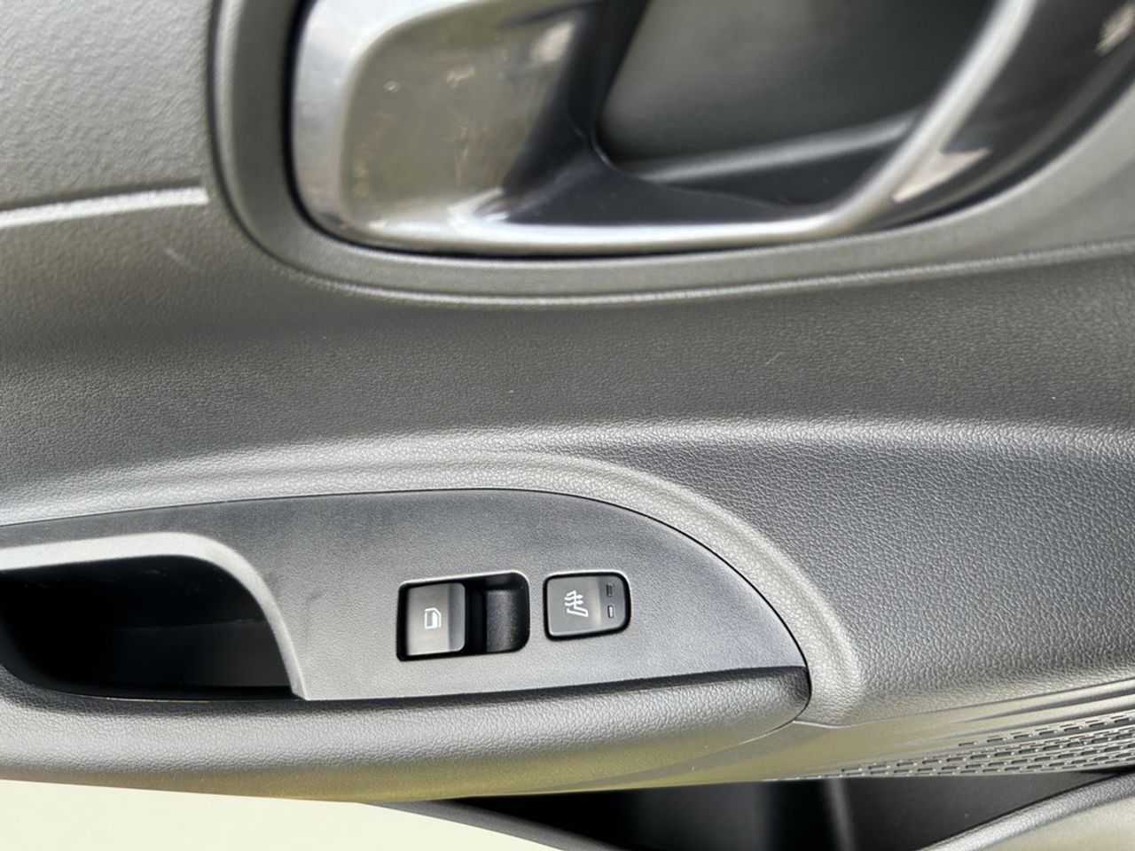 https://csb-strapi-files.fsn1.your-objectstorage.com/inventory-cars/images/d66825a10d7106fe81de811d5926515021adcf67/21_1280_9899.jpg