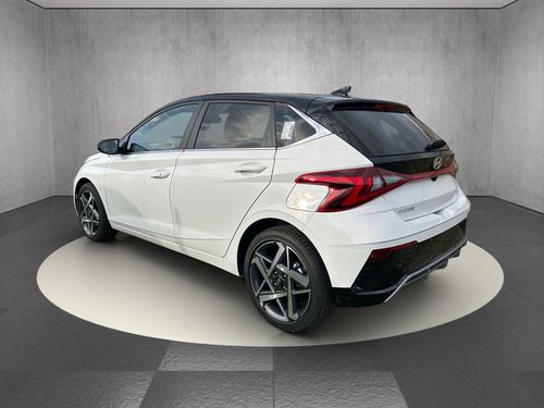 https://csb-strapi-files.fsn1.your-objectstorage.com/inventory-cars/images/d66825a10d7106fe81de811d5926515021adcf67/4_500_1184.jpg