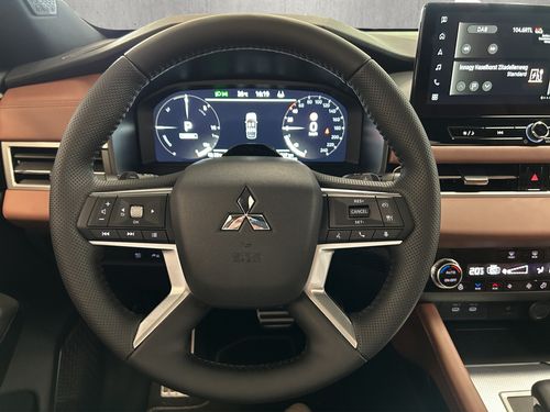 https://csb-strapi-files.fsn1.your-objectstorage.com/inventory-cars/images/d76816606f4d7312c502b4c35871da06c327eb7a/10_500_1088.jpg