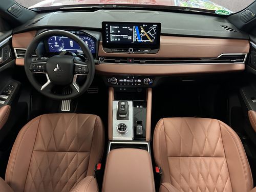 https://csb-strapi-files.fsn1.your-objectstorage.com/inventory-cars/images/d76816606f4d7312c502b4c35871da06c327eb7a/15_500_8117.jpg