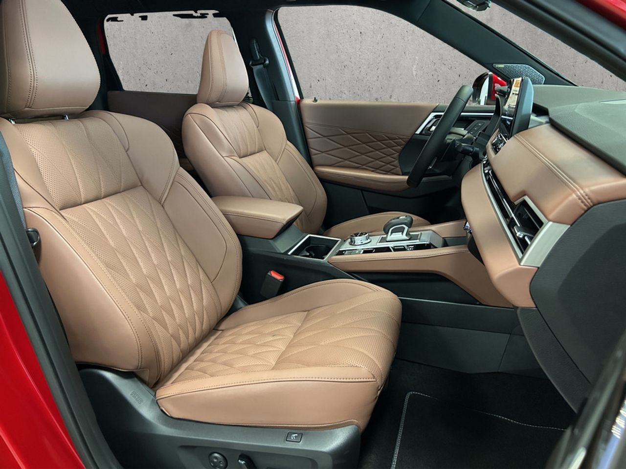 https://csb-strapi-files.fsn1.your-objectstorage.com/inventory-cars/images/d76816606f4d7312c502b4c35871da06c327eb7a/19_1280_1325.jpg