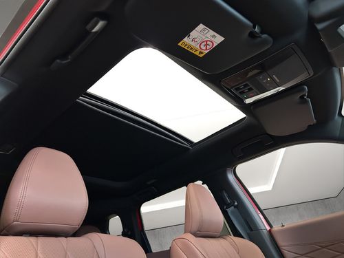 https://csb-strapi-files.fsn1.your-objectstorage.com/inventory-cars/images/d76816606f4d7312c502b4c35871da06c327eb7a/21_500_6375.jpg