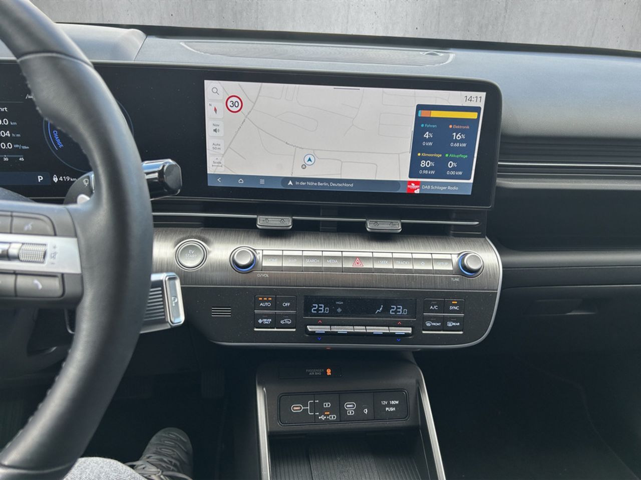 https://csb-strapi-files.fsn1.your-objectstorage.com/inventory-cars/images/d8a99796eda11936fb62858f7f93bb3e5892e246/12_1280_3751.jpg