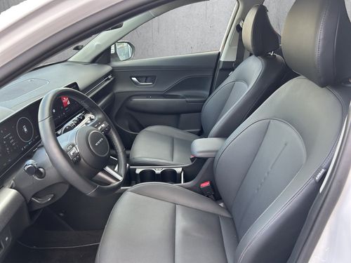 https://csb-strapi-files.fsn1.your-objectstorage.com/inventory-cars/images/d8a99796eda11936fb62858f7f93bb3e5892e246/9_500_2532.jpg