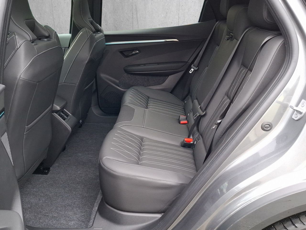 https://csb-strapi-files.fsn1.your-objectstorage.com/inventory-cars/images/da2f2ab4e22fd29db969b68320a4dd0aff86f7ae/14_1280_3796.jpg