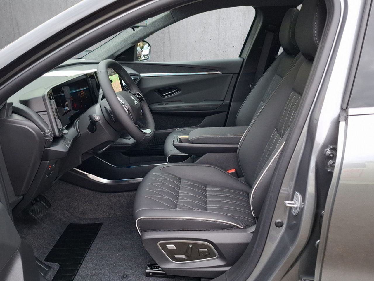 https://csb-strapi-files.fsn1.your-objectstorage.com/inventory-cars/images/da2f2ab4e22fd29db969b68320a4dd0aff86f7ae/9_1280_3762.jpg