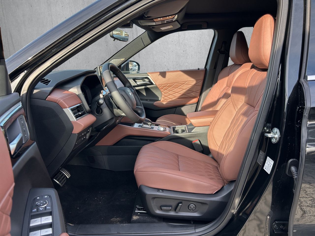 https://csb-strapi-files.fsn1.your-objectstorage.com/inventory-cars/images/da7a3494753ad1dde3005cc49762075fd32ee930/10_1280_8947.jpg