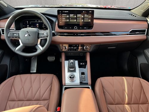 https://csb-strapi-files.fsn1.your-objectstorage.com/inventory-cars/images/da7a3494753ad1dde3005cc49762075fd32ee930/14_500_7891.jpg