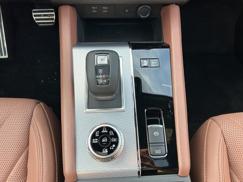 https://csb-strapi-files.fsn1.your-objectstorage.com/inventory-cars/images/da7a3494753ad1dde3005cc49762075fd32ee930/16_500_9498.jpg