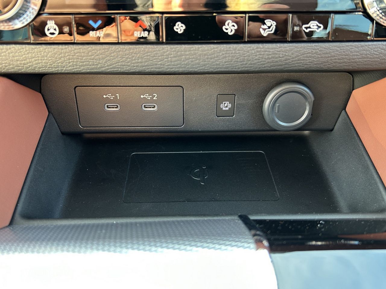 https://csb-strapi-files.fsn1.your-objectstorage.com/inventory-cars/images/da7a3494753ad1dde3005cc49762075fd32ee930/32_1280_4661.jpg