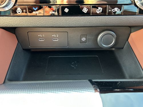 https://csb-strapi-files.fsn1.your-objectstorage.com/inventory-cars/images/da7a3494753ad1dde3005cc49762075fd32ee930/32_500_7803.jpg