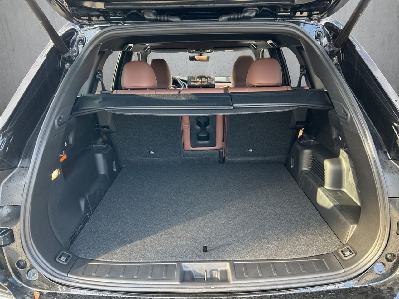 https://csb-strapi-files.fsn1.your-objectstorage.com/inventory-cars/images/da7a3494753ad1dde3005cc49762075fd32ee930/5_1280_1897.jpg