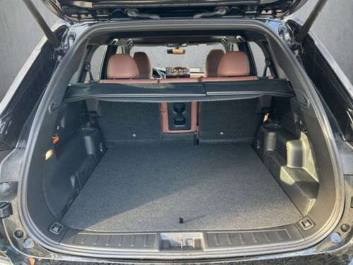 https://csb-strapi-files.fsn1.your-objectstorage.com/inventory-cars/images/da7a3494753ad1dde3005cc49762075fd32ee930/5_500_9247.jpg