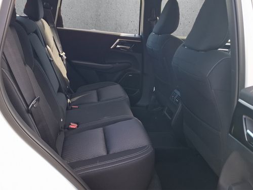 https://csb-strapi-files.fsn1.your-objectstorage.com/inventory-cars/images/dacdc8b2c9d02d8aa10165a2134bf544b5a71ac9/18_500_3392.jpg