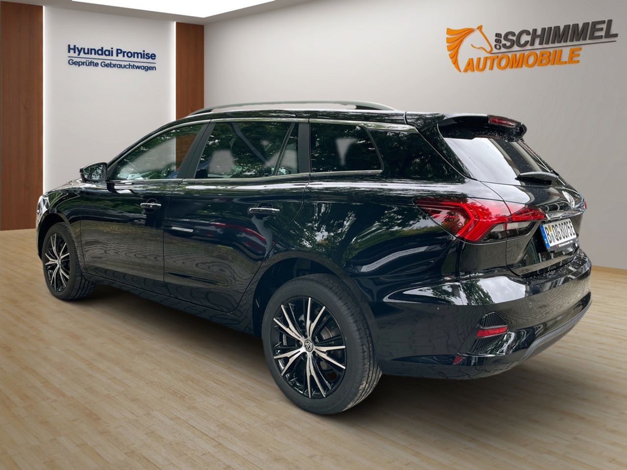 https://csb-strapi-files.fsn1.your-objectstorage.com/inventory-cars/images/daed2313e6ed689eaf8e6cd8c3abf2406cf4204b/3_1280_7164.jpg