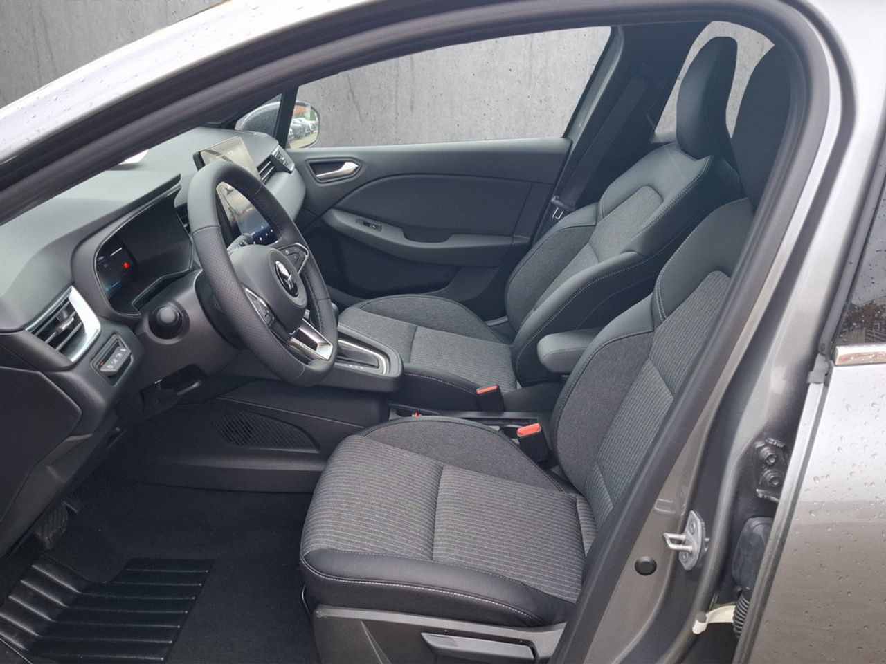 https://csb-strapi-files.fsn1.your-objectstorage.com/inventory-cars/images/db00d2dd53cfc104a84eede61e8607949f202e6b/9_1280_3071.jpg