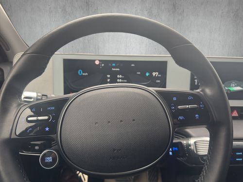 https://csb-strapi-files.fsn1.your-objectstorage.com/inventory-cars/images/db7ba180e69df7133767f39b8816d8d0f7d2f0c3/10_500_1084.jpg