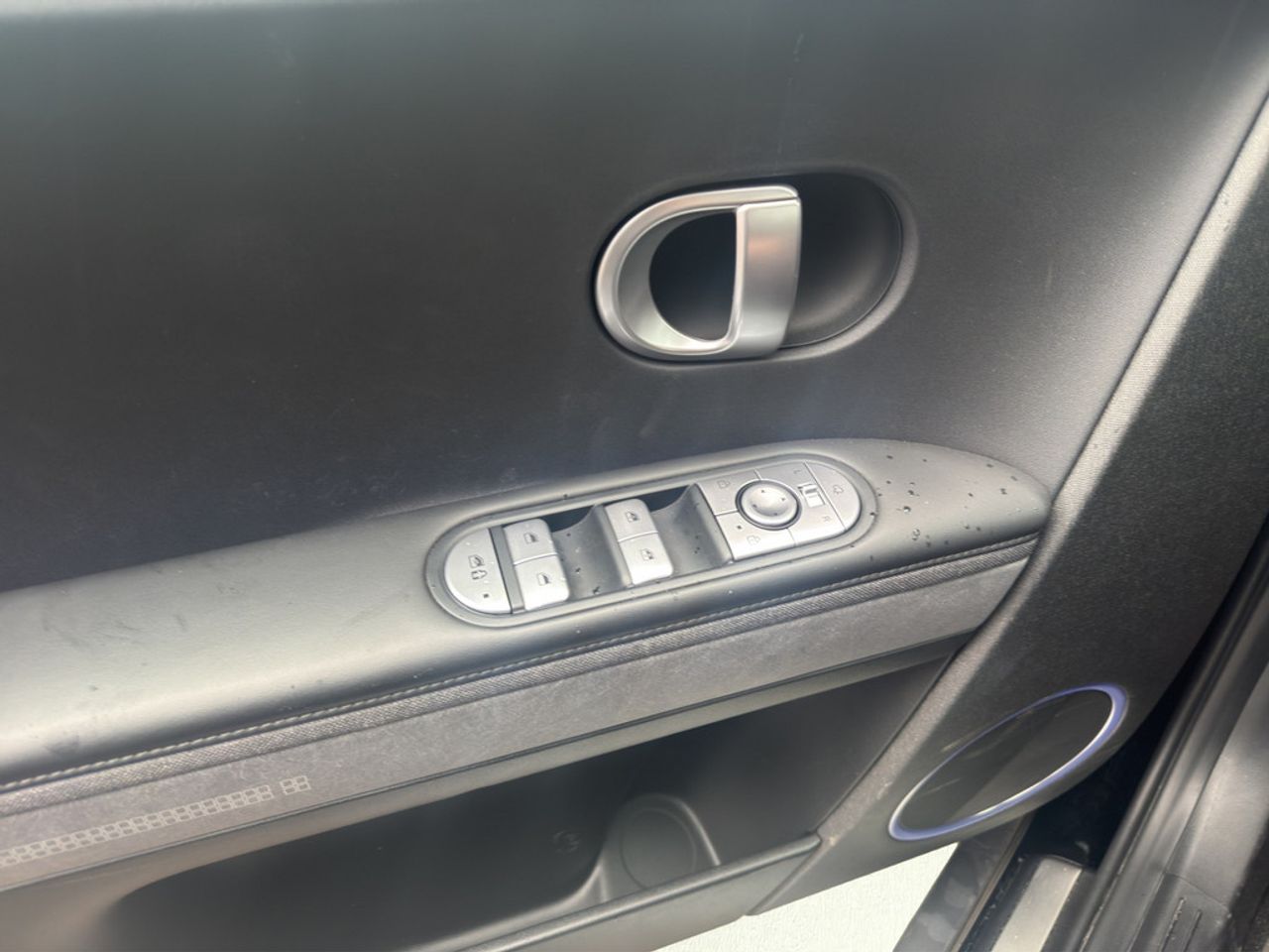 https://csb-strapi-files.fsn1.your-objectstorage.com/inventory-cars/images/db7ba180e69df7133767f39b8816d8d0f7d2f0c3/13_1280_6794.jpg