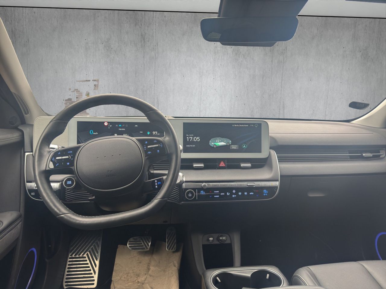 https://csb-strapi-files.fsn1.your-objectstorage.com/inventory-cars/images/db7ba180e69df7133767f39b8816d8d0f7d2f0c3/16_1280_4452.jpg