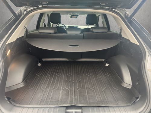 https://csb-strapi-files.fsn1.your-objectstorage.com/inventory-cars/images/db7ba180e69df7133767f39b8816d8d0f7d2f0c3/20_500_4565.jpg